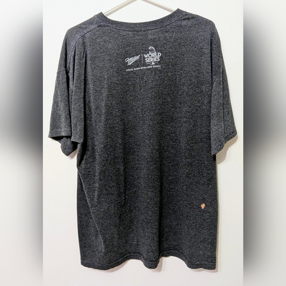 Cubs Logo Gray T-Shirt - Picture 3 of 5